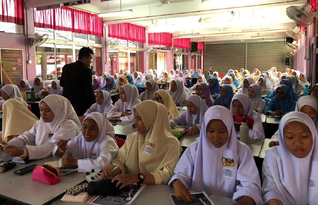 Pelajar SMK Puteri Wilayah, Kuala Lumpur dalam seminar Matematik Cikgu Azri