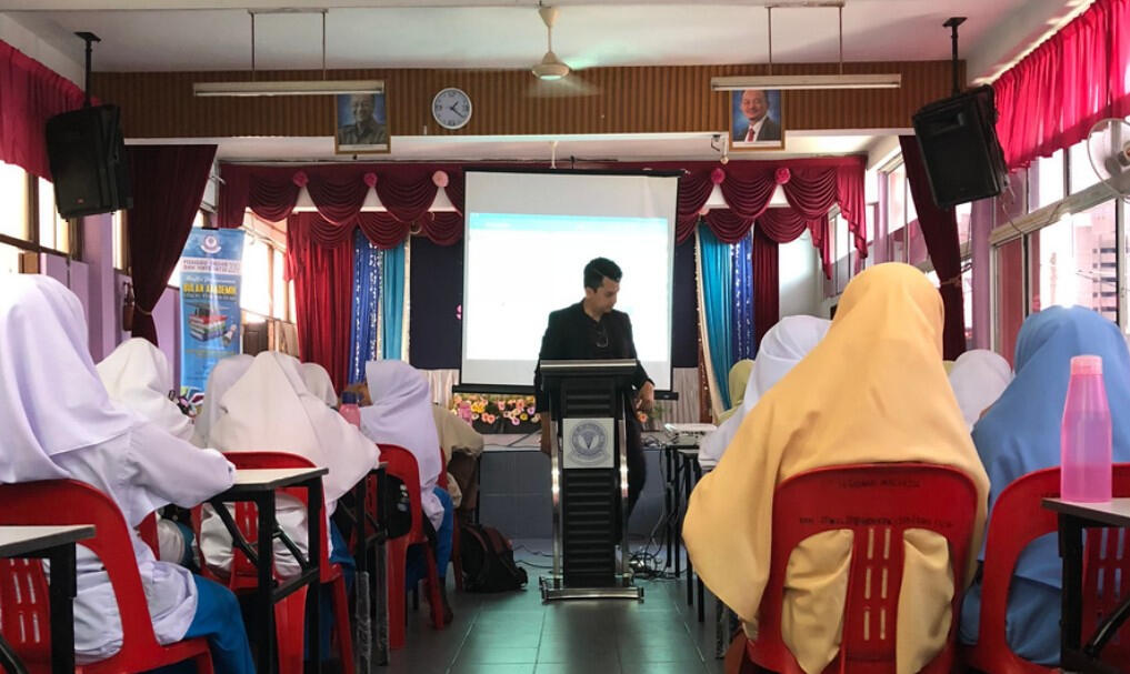 Seminar Matematik Cikgu Azri di SMK Puteri Wilayah, Kuala Lumpur